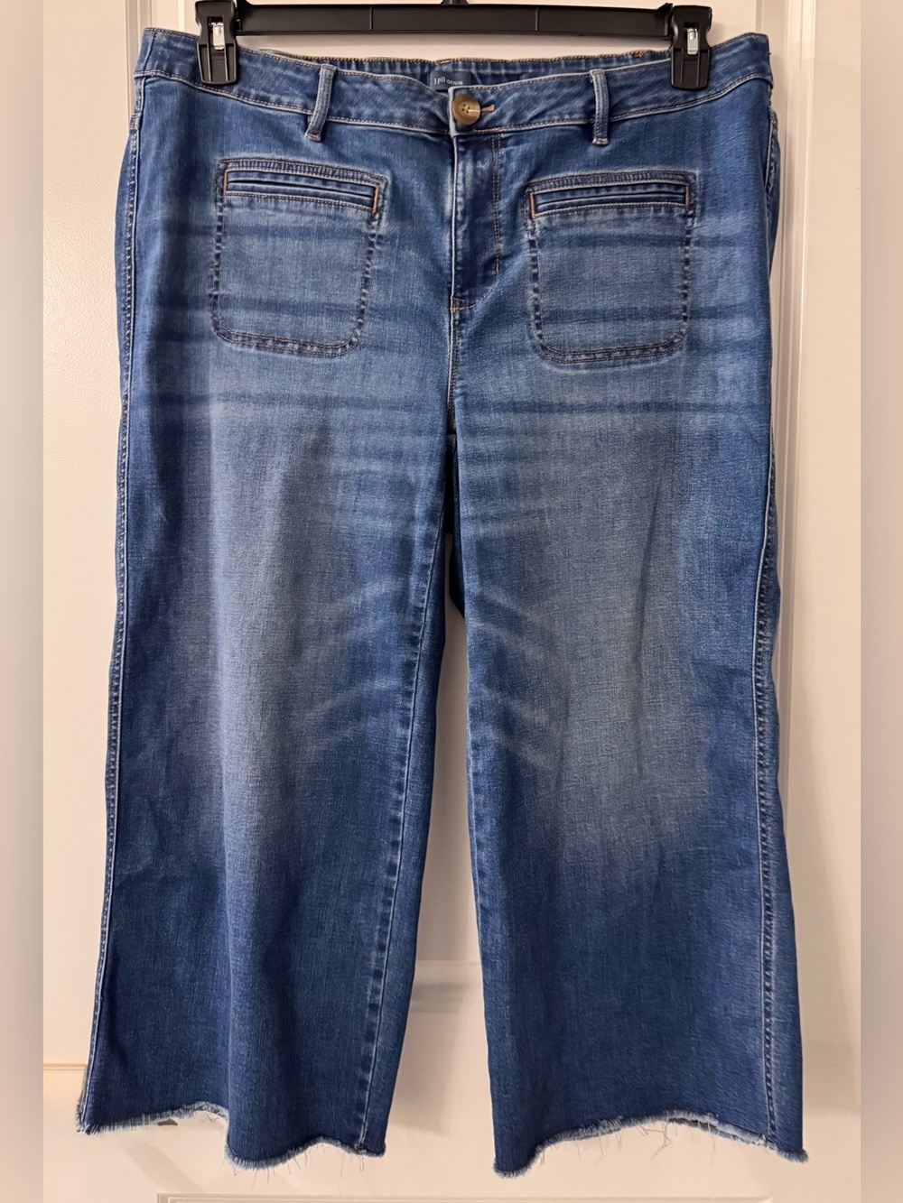 #z176 - J. Jill Wide Leg Crop Medium Wash Blue Denim Jeans Vertical Pockets Fade